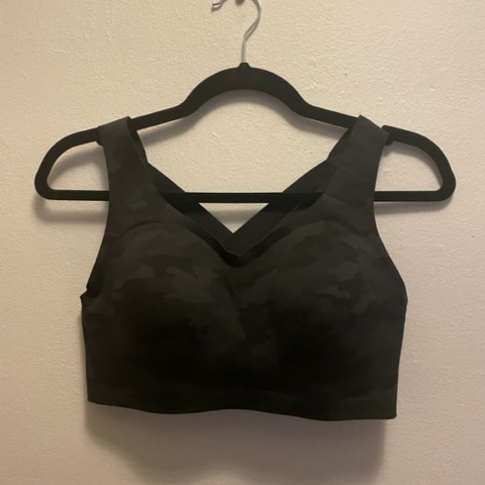 Lululemon Enlite weave-back High Support sports bra in black camo